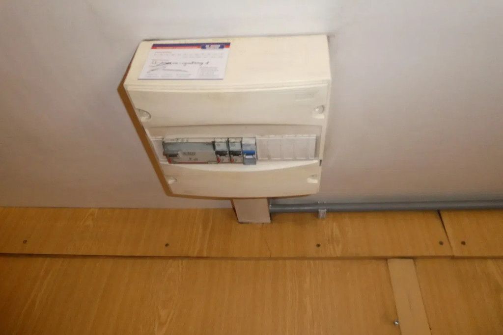 Brouwer Kantoorunit afm ca 6 x 3 mtr