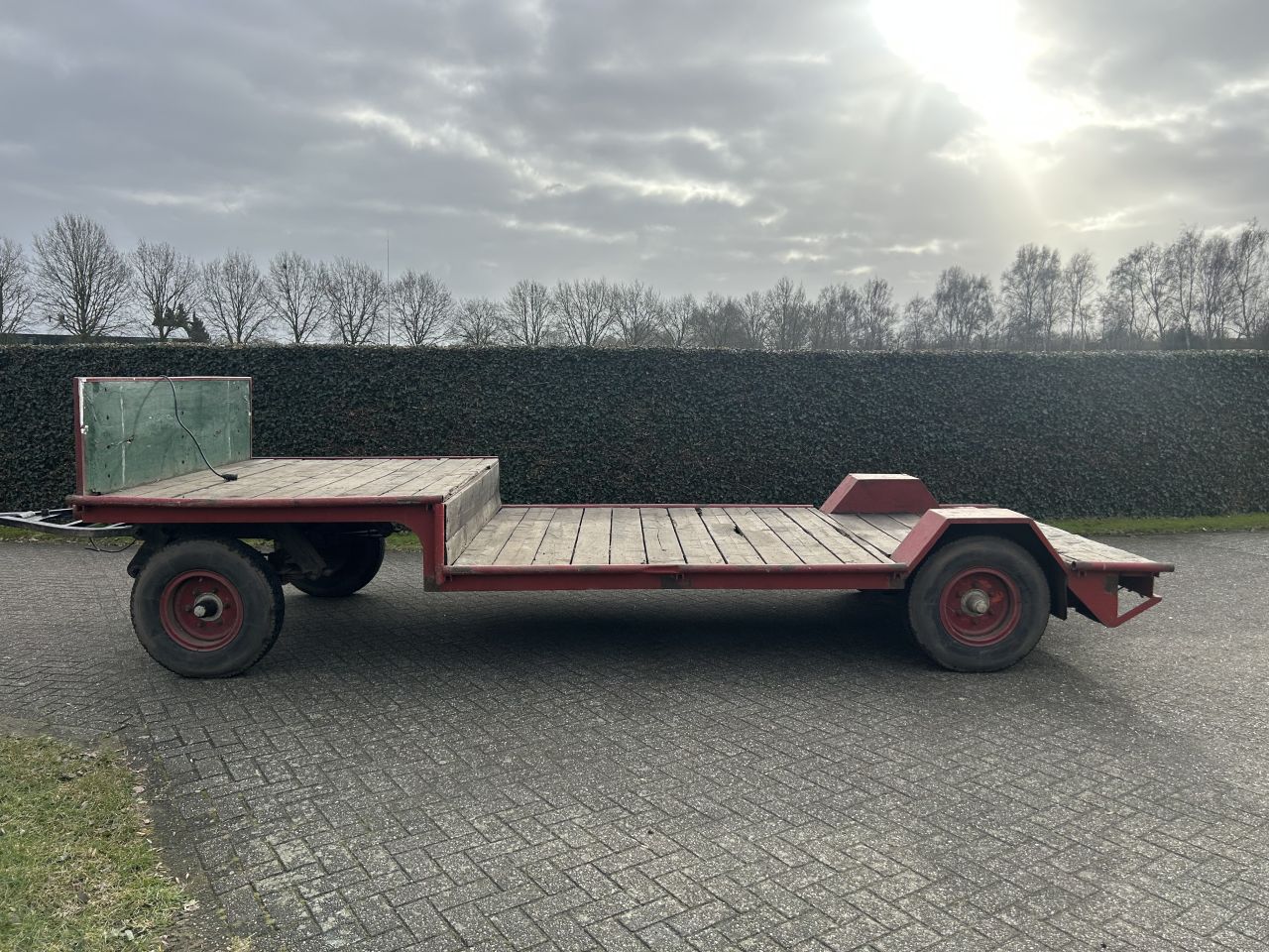 Nette krone wagen