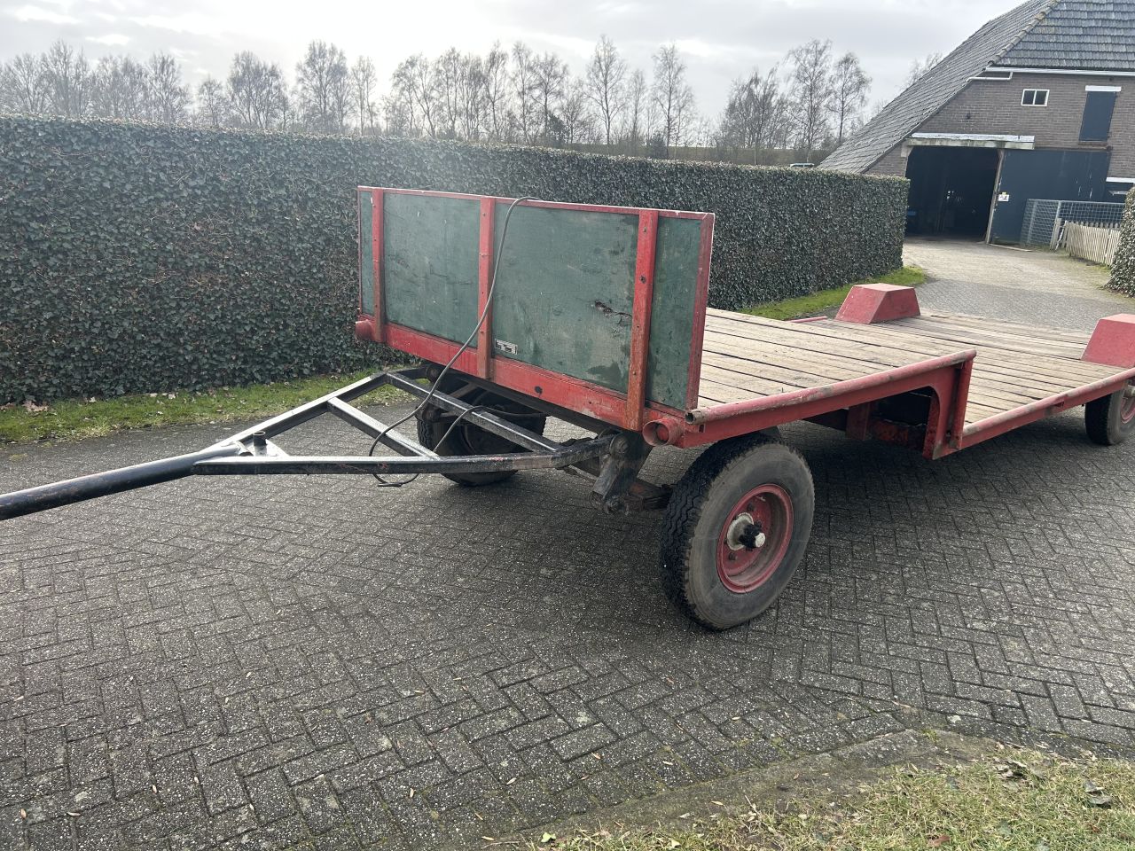 Nette krone wagen