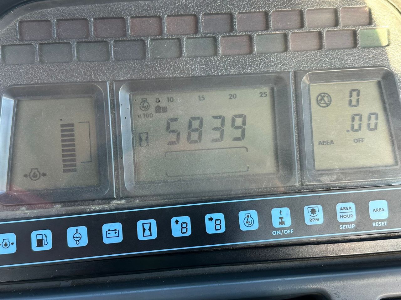 TE KOOP: zeer nette NEW HOLLAND 8360