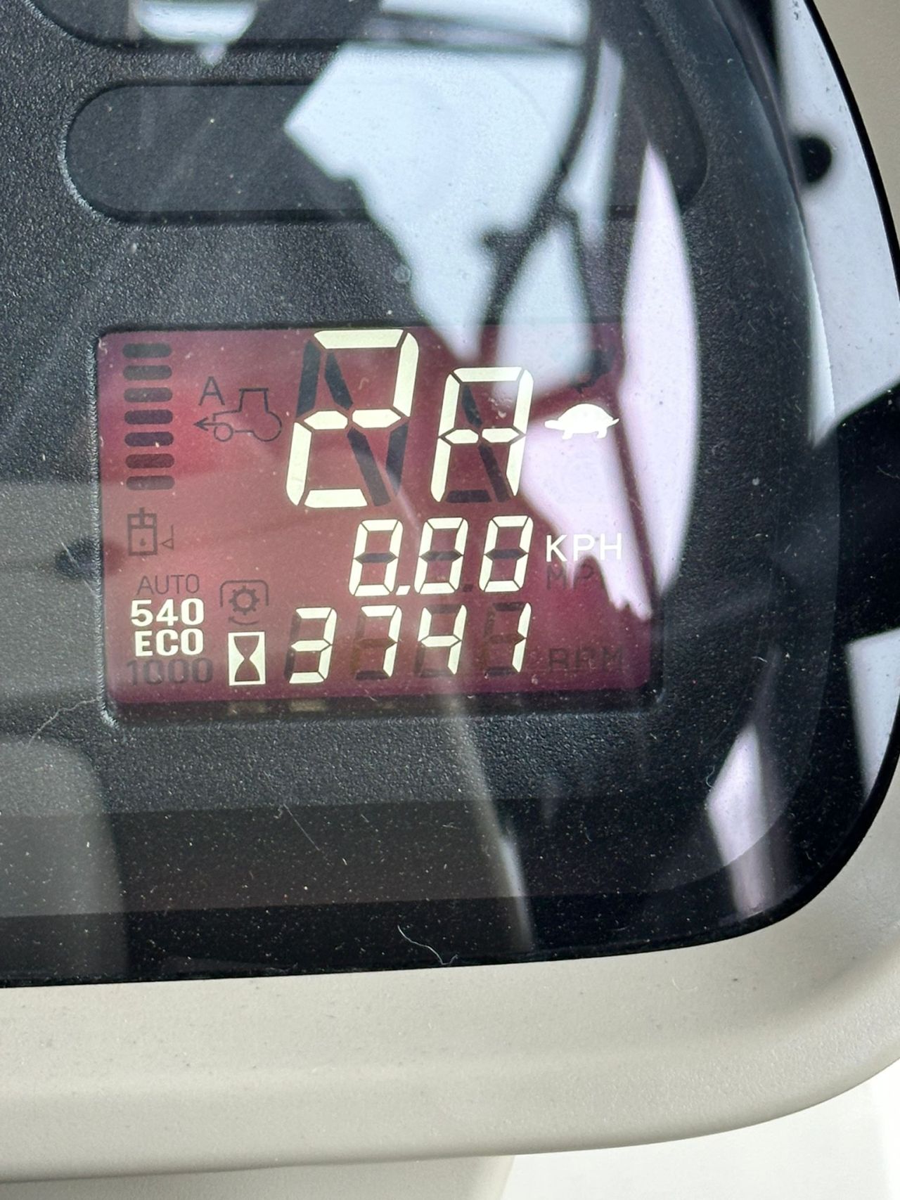 TE KOOP: zeer nette MASSEY FERGUSON 5610