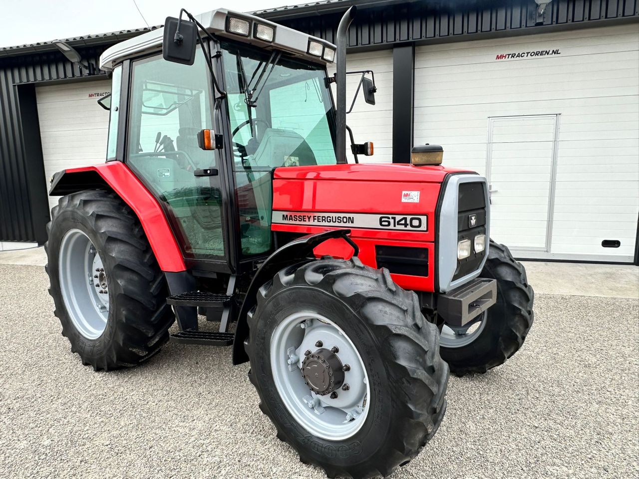 TE KOOP: Zeer nette MASSEY FERGUSON 6140