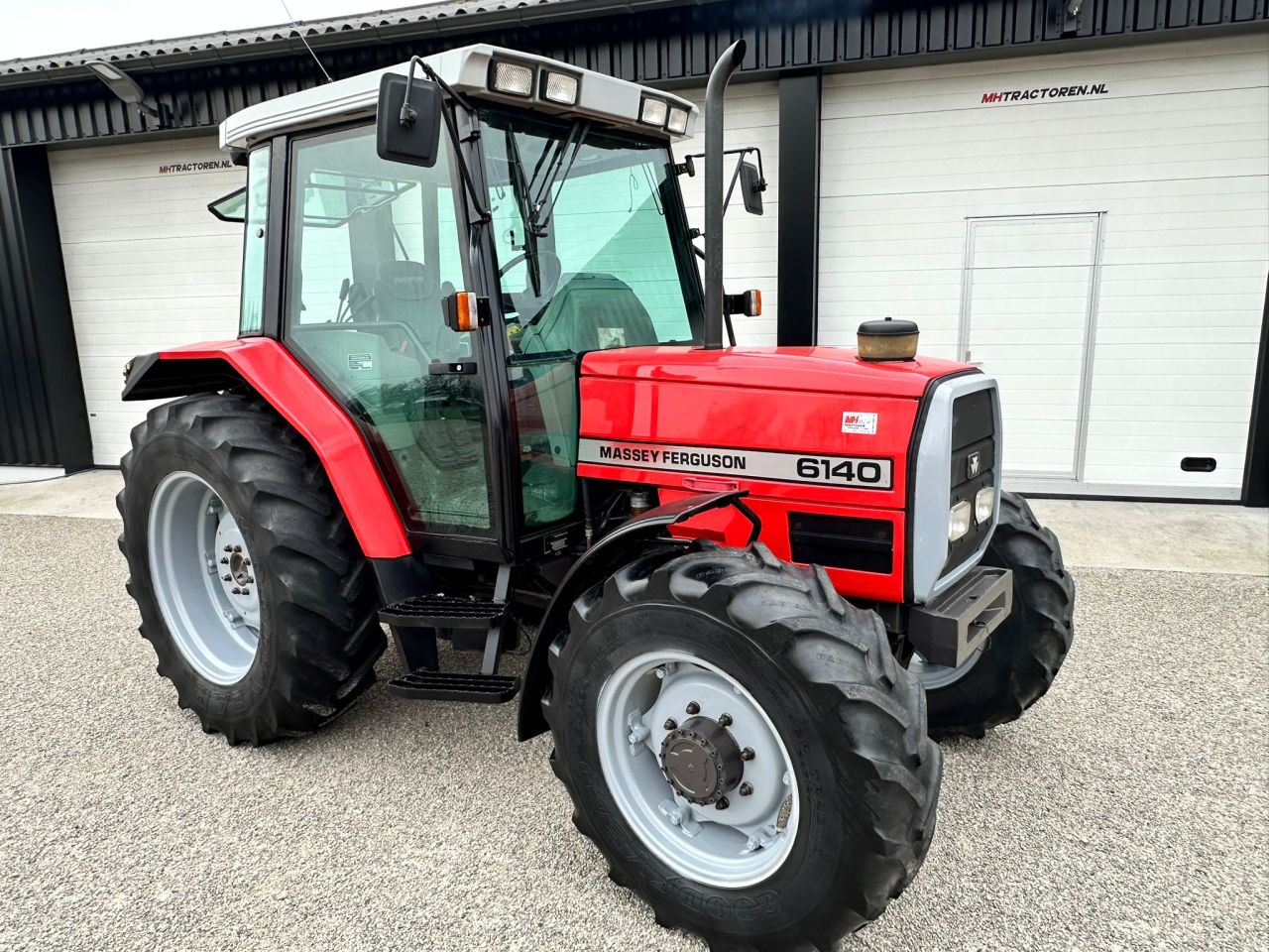 TE KOOP: Zeer nette MASSEY FERGUSON 6140