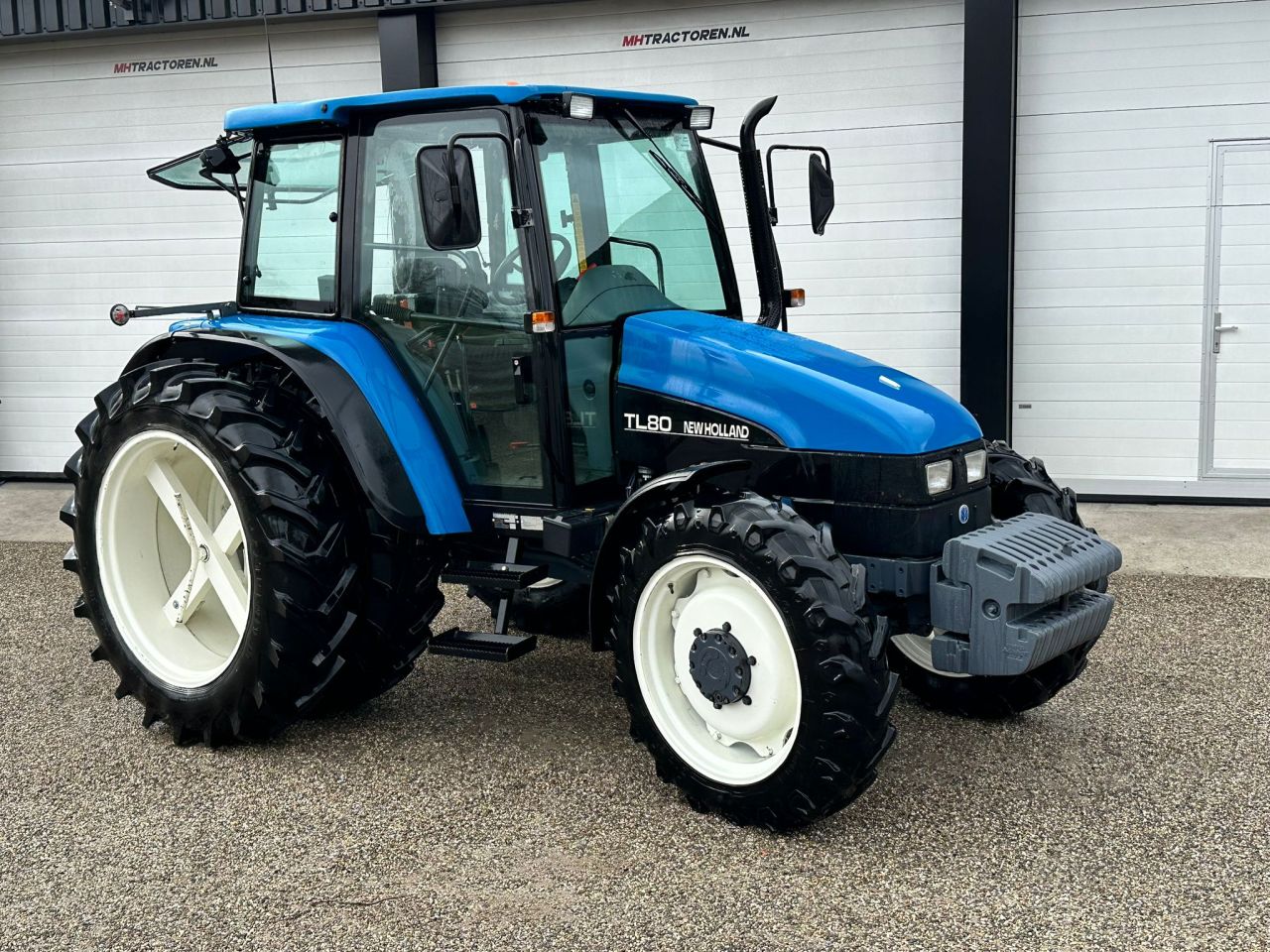 TE KOOP: zeer nette NEW HOLLAND TL80