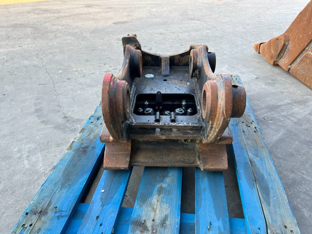 OilQuick OQ65 - 311F / 313F / 315F