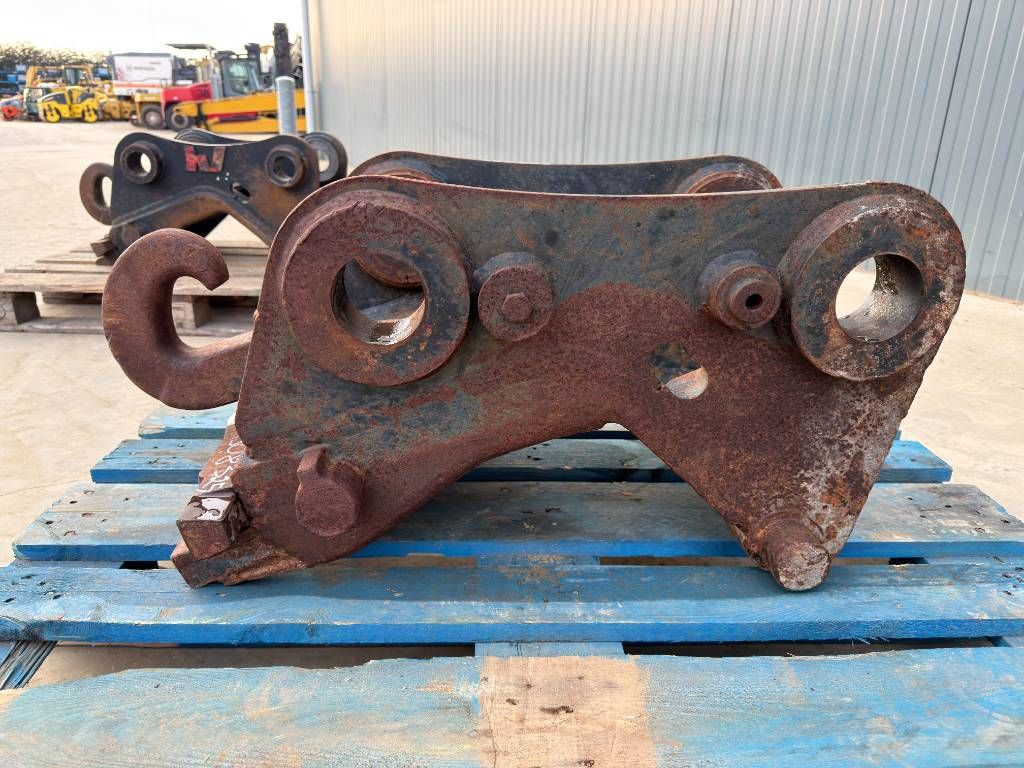 Verachtert CW40S / M318D / M320F / M322D / 320D / 320E / 323D