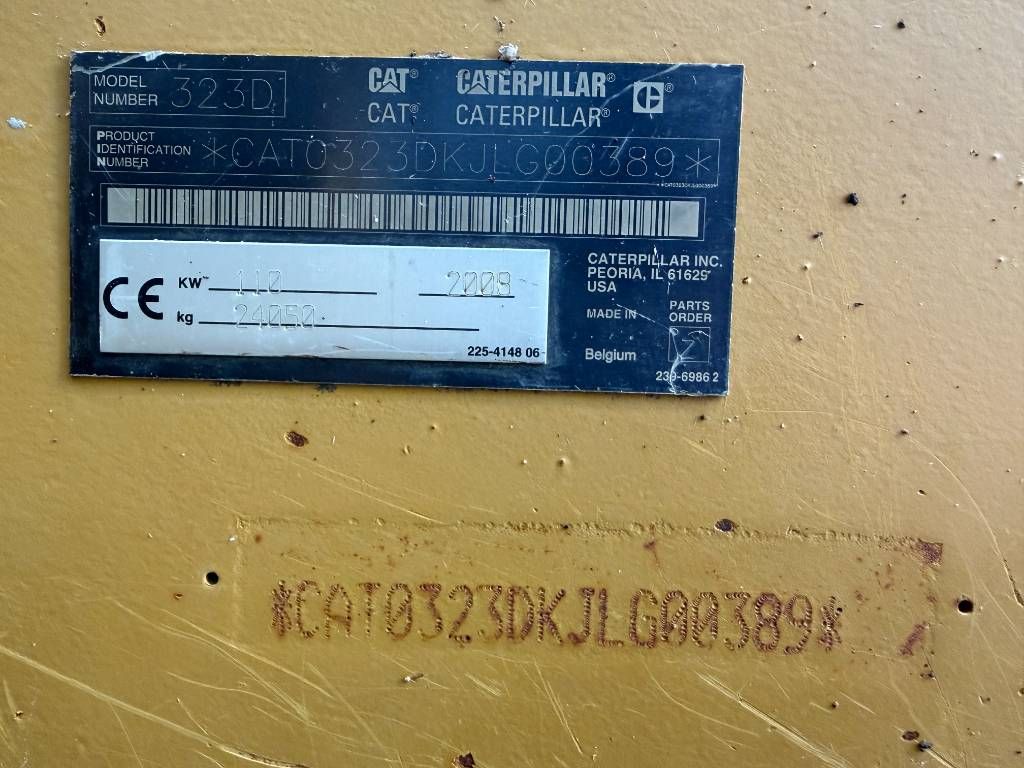 CAT 323D L