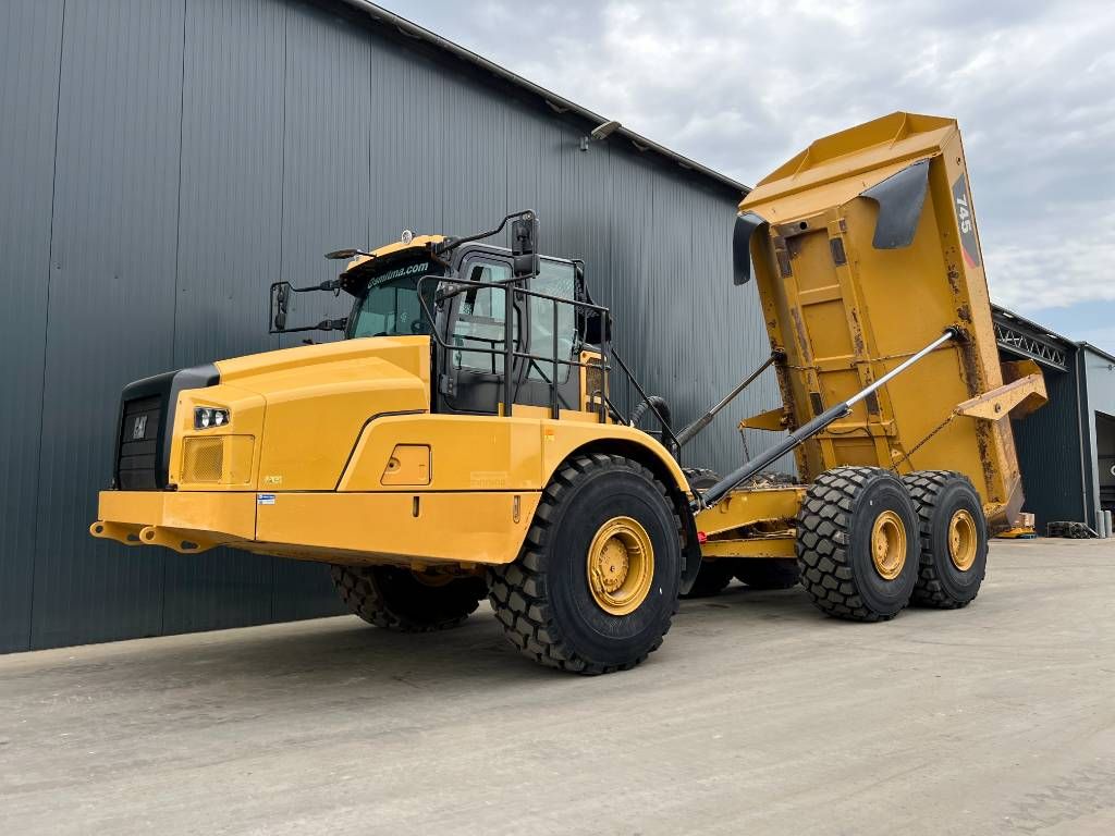 CAT 745 04A - New Tires