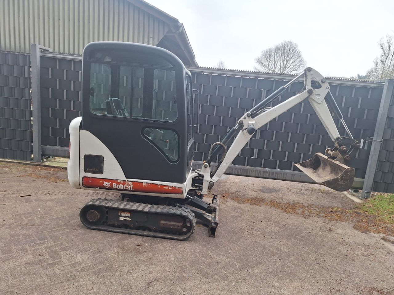 Bobcat 319 graafmachine hitachi yanmar kubota neuson