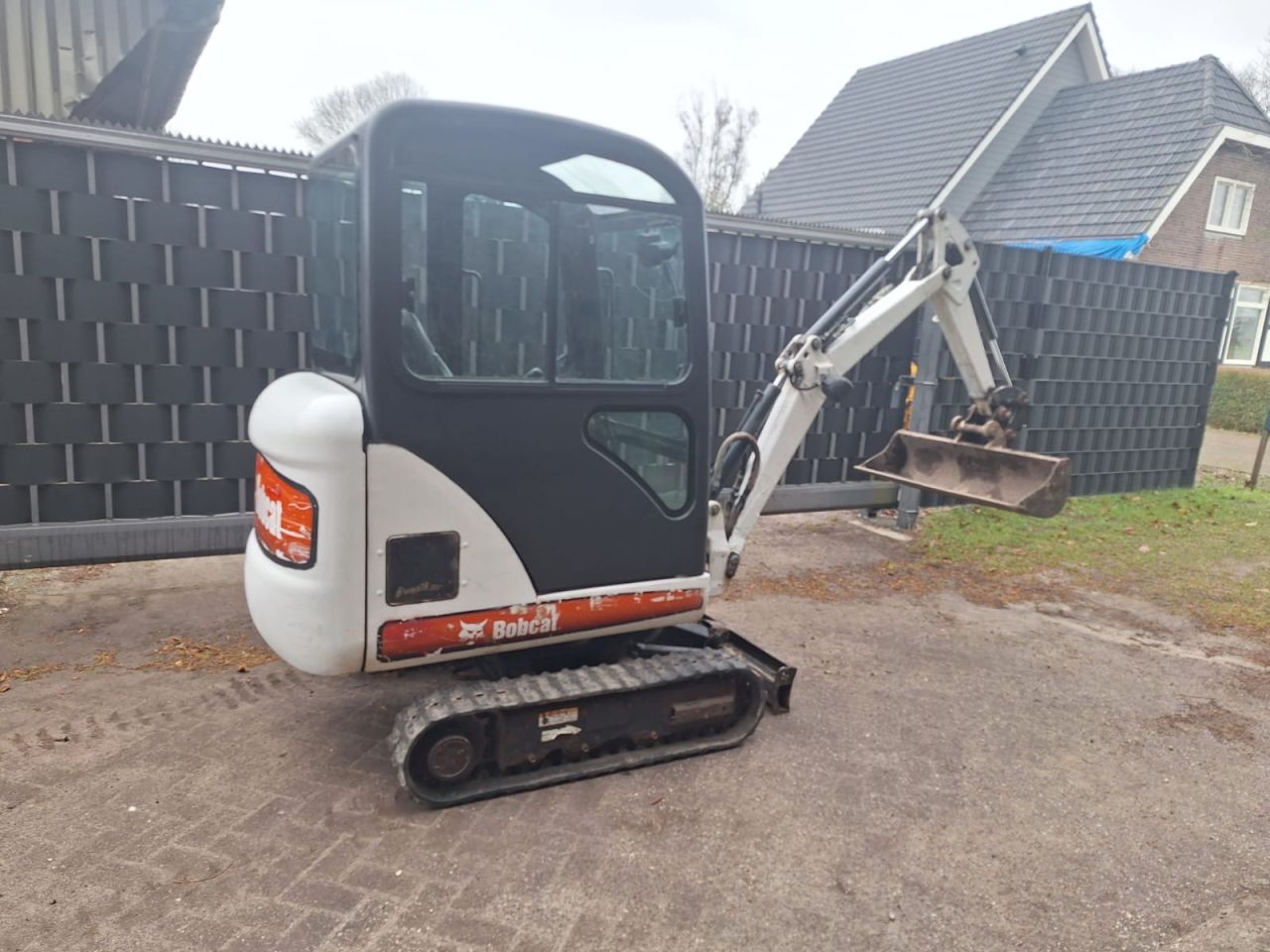 Bobcat 319 graafmachine hitachi yanmar kubota neuson