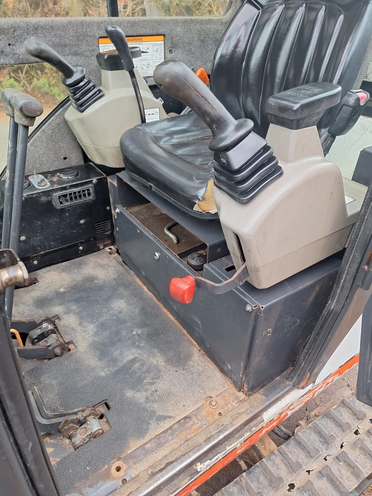 Bobcat 319 graafmachine hitachi yanmar kubota neuson