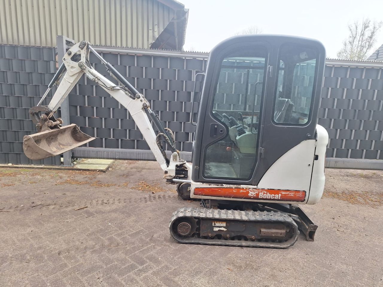 Bobcat 319 graafmachine hitachi yanmar kubota neuson