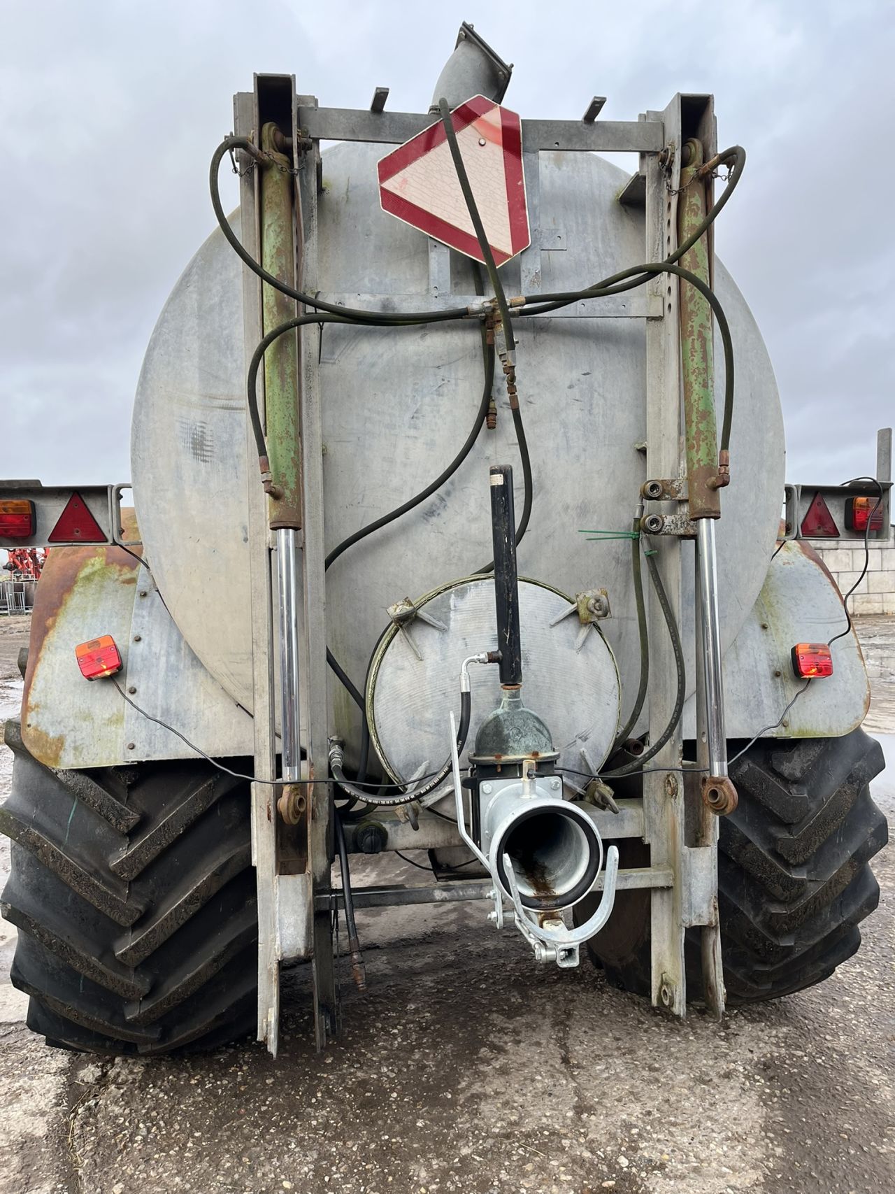 Roelama Mesttank 8500L