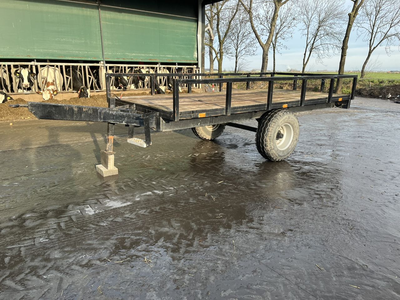 Diverse Bakkenwagens en CW30 aanbouwdelen