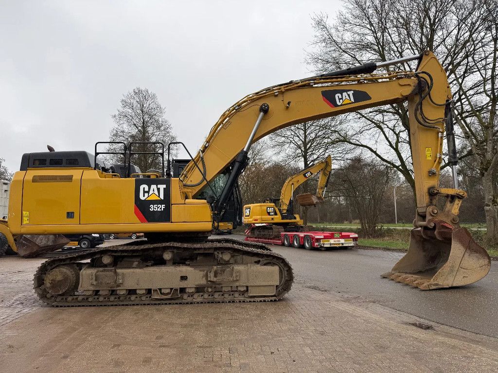 Caterpillar 352F