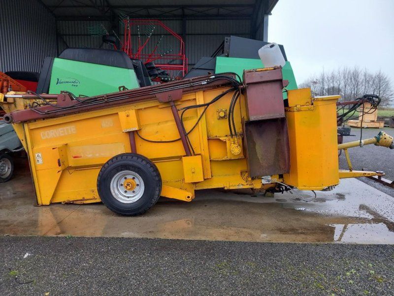 Corvette 450 4,5m3 Trémie