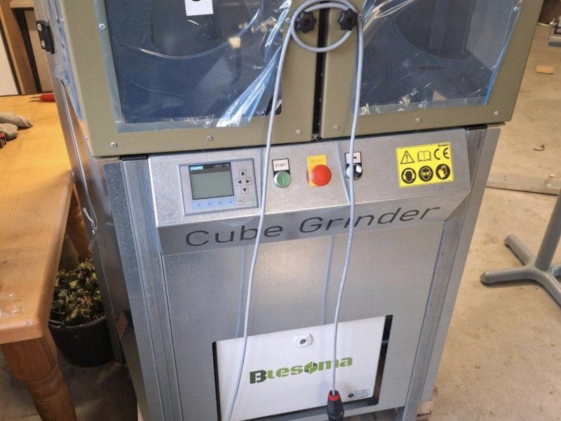 Blesoma Cube Grinder