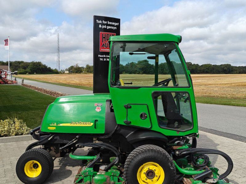 John Deere 3245C Fairway