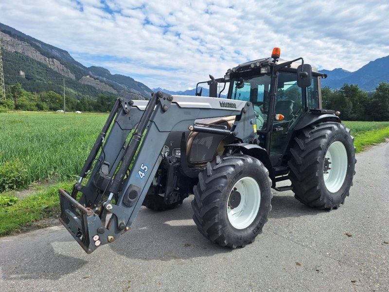 Valtra A93