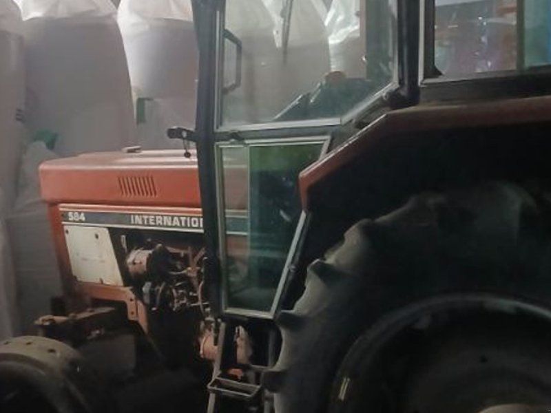 Case IH 584
