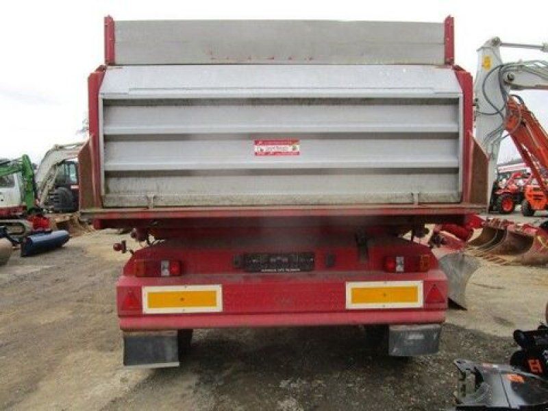 Schwarzmüller 3-Seiten-Kipper