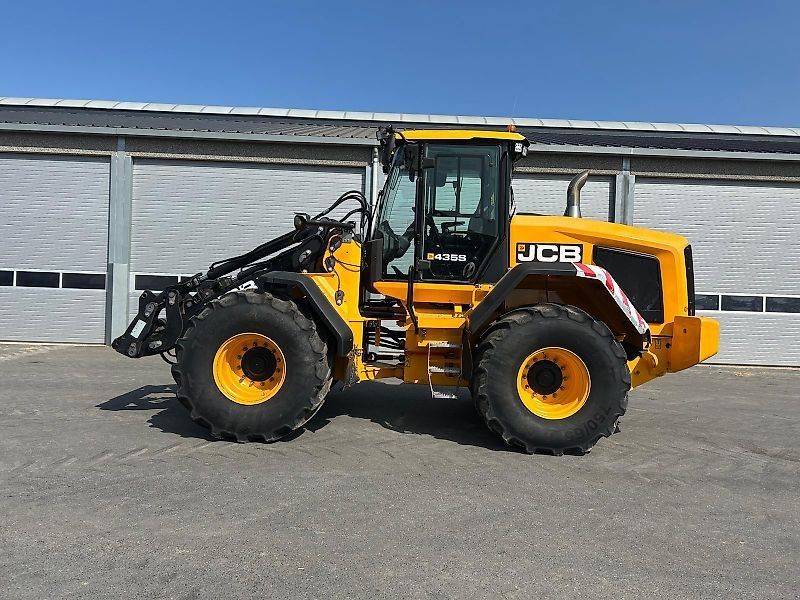 JCB 435S