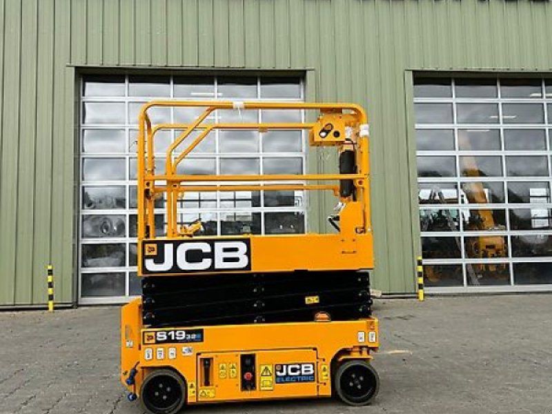 JCB S1932E