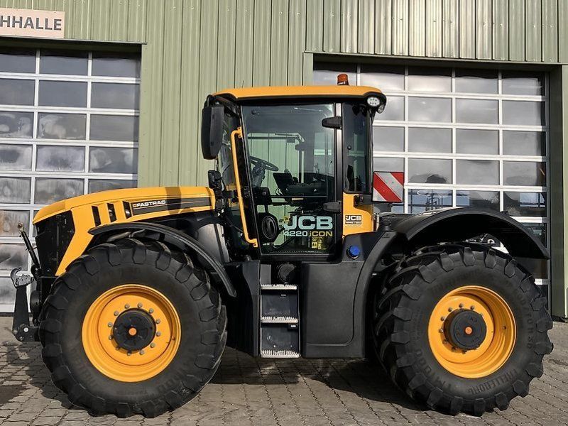 JCB Fastrac 4220 iCON Pro Line