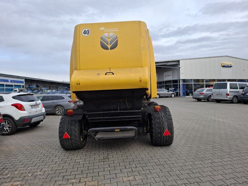 New Holland RB 180 / RB180