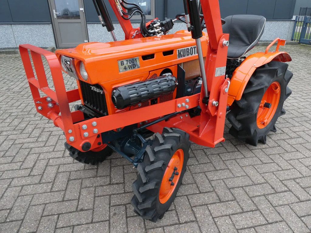 Kubota B7001 4wd / Voorlader