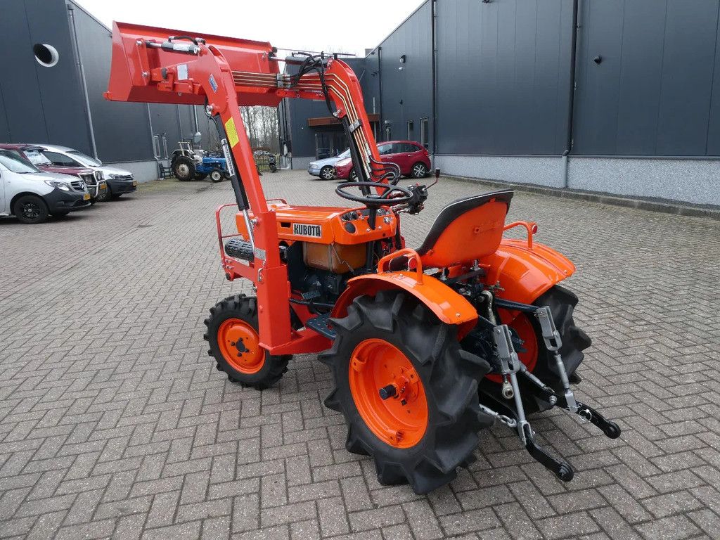 Kubota B7001 4wd / Voorlader
