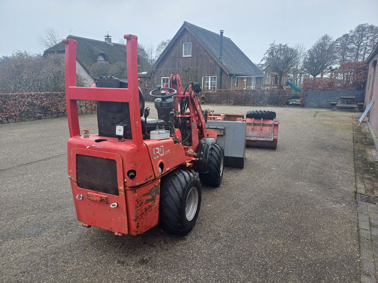 Weidemann 1130 CX mini shovel Marge