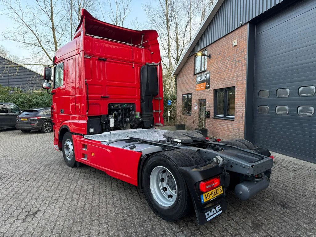 DAF XF 450 4X2 Space Cab Standairco Smarttacho 2 NL Truck