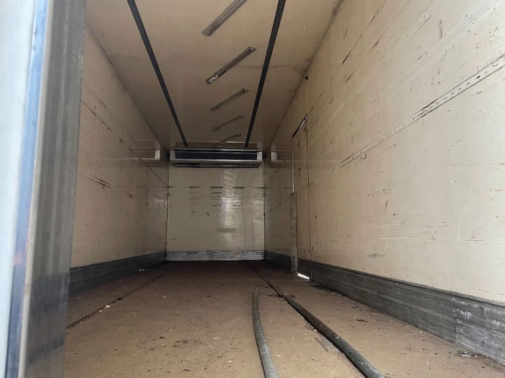 Volvo FH 12.420 Koffer 4x2 met laadklep Euro 5 !