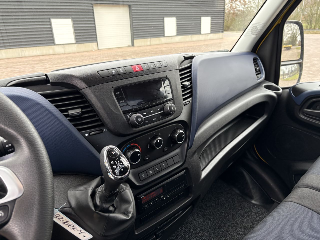 Be trekker Iveco Daily 40C18Hi Matic automaa euro 6 C1 RIJBEWIJS