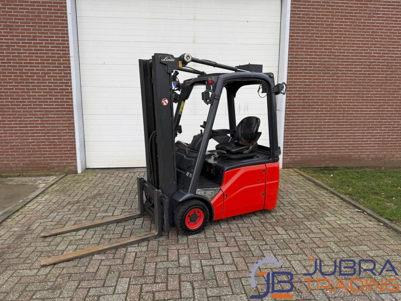 Linde E15-01 Electric Forklift | 2013 | 1500 kg | 462 cm