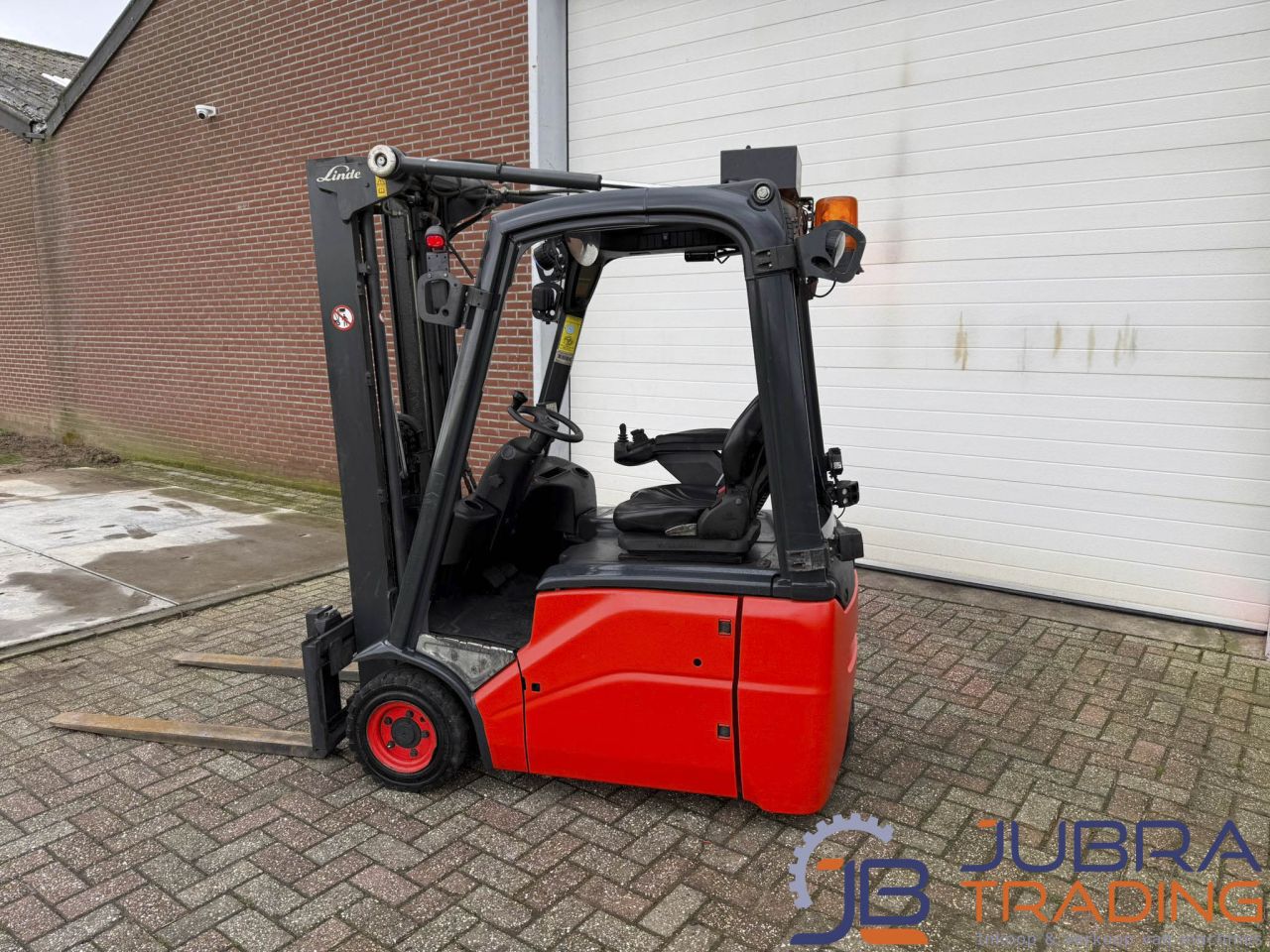 Linde E15-01 Electric Forklift | 2013 | 1500 kg | 462 cm
