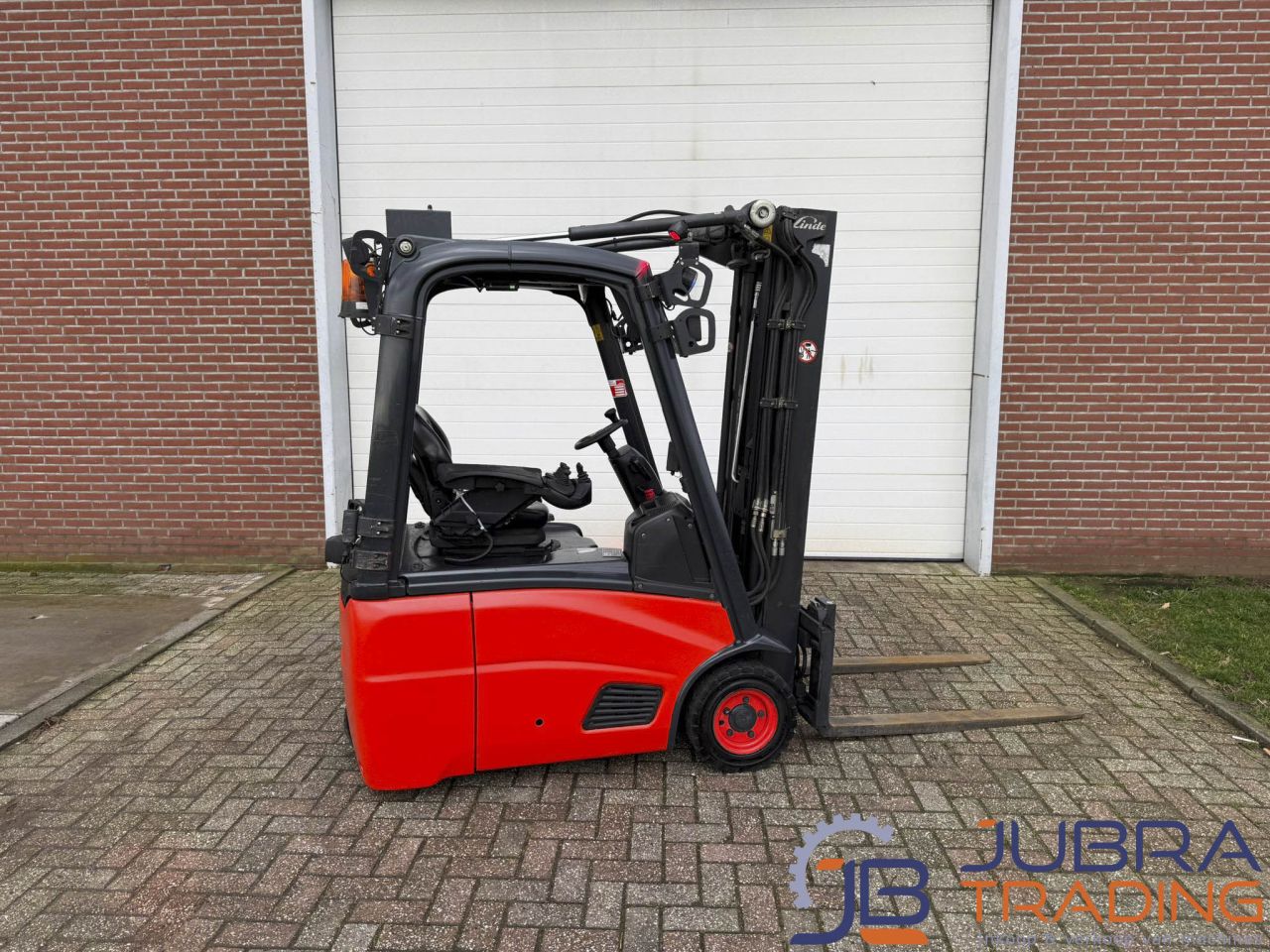 Linde E15-01 Electric Forklift | 2013 | 1500 kg | 462 cm