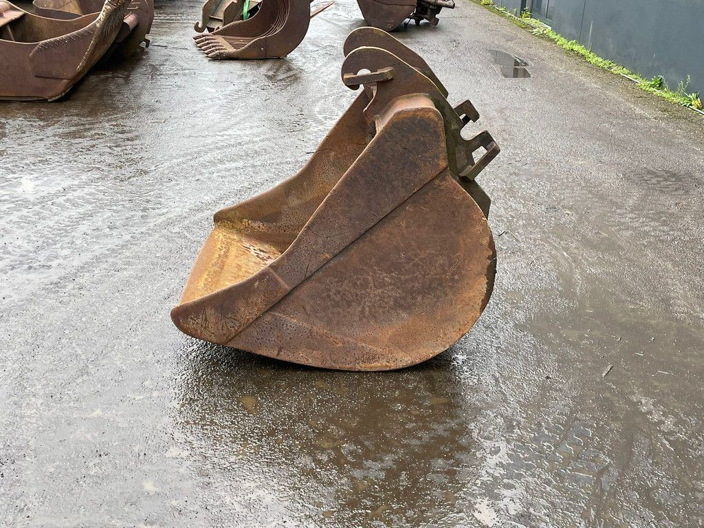 Caterpillar Digging bucket