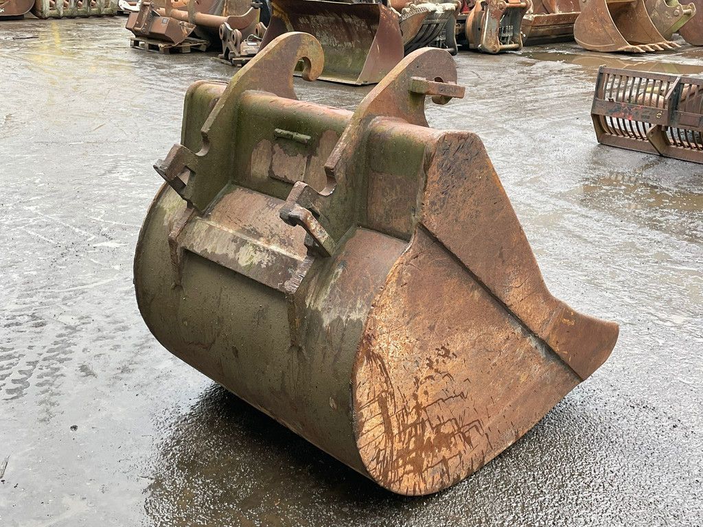 Caterpillar Digging bucket