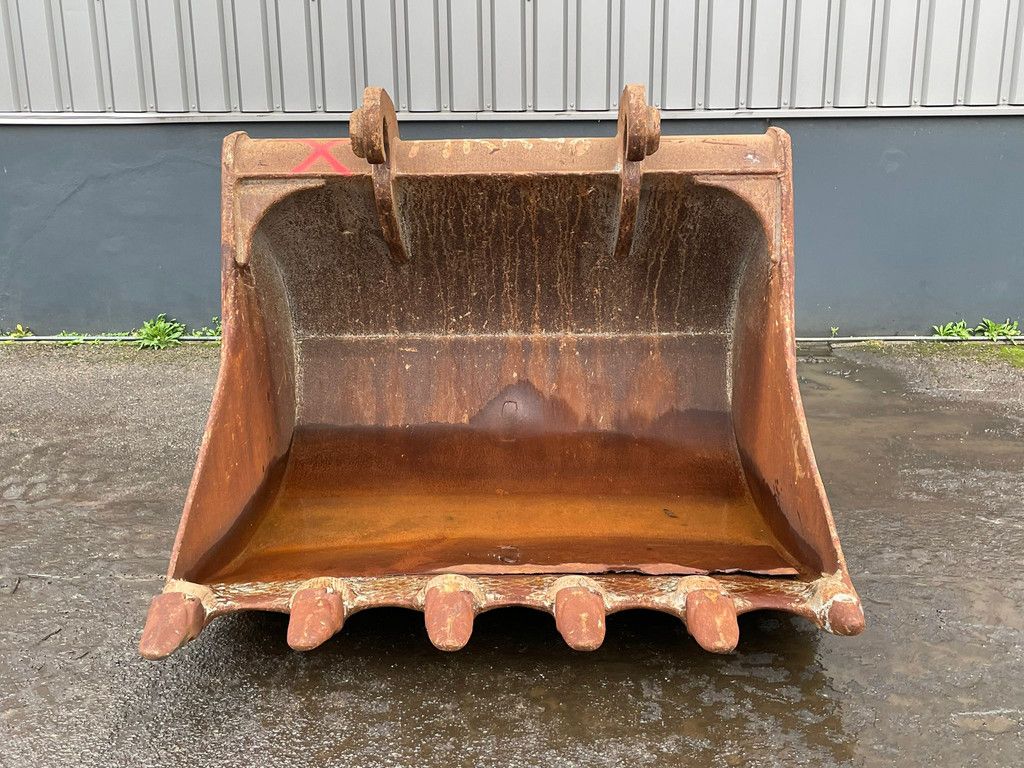 Verachtert Bucket with teeth