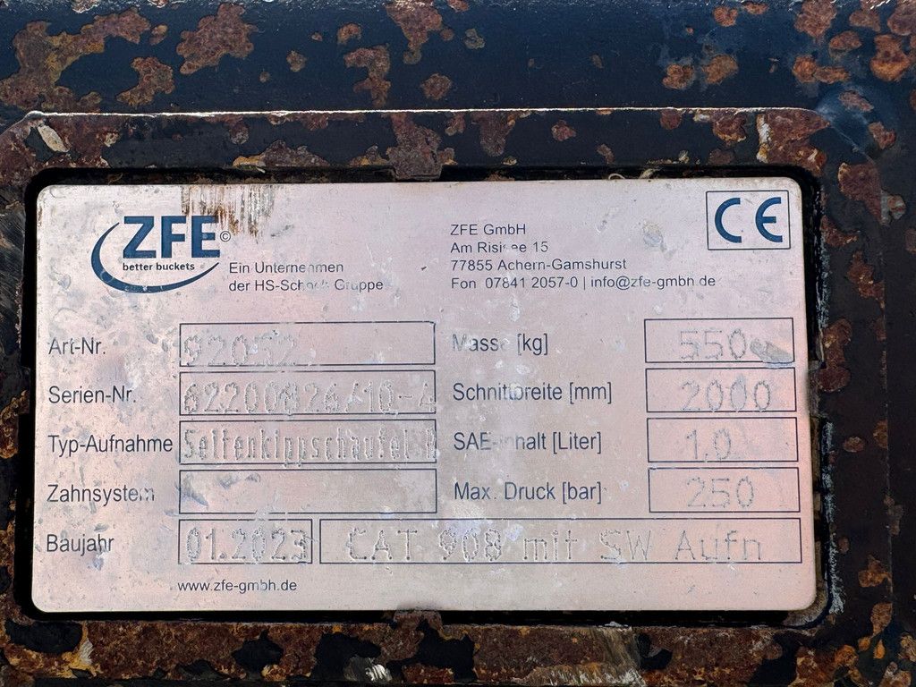 ZFE Side-Tilting bucket for CAT 908 SW