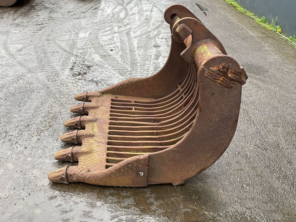 Verachtert Skeleton bucket