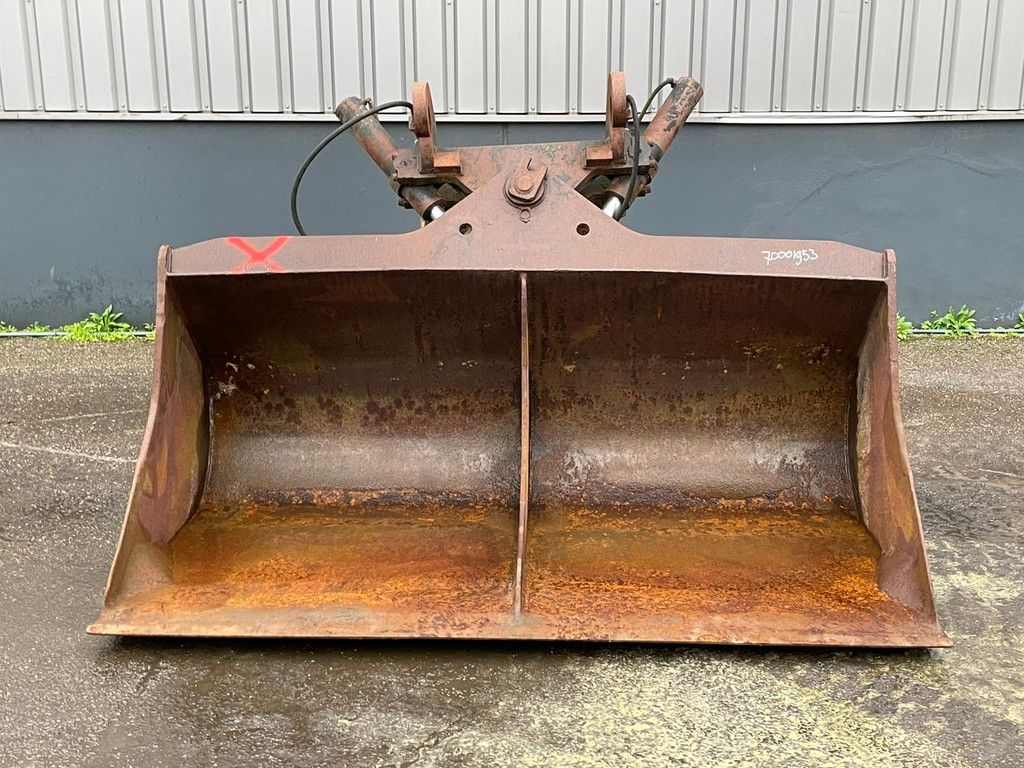 Tilting bucket CW-40