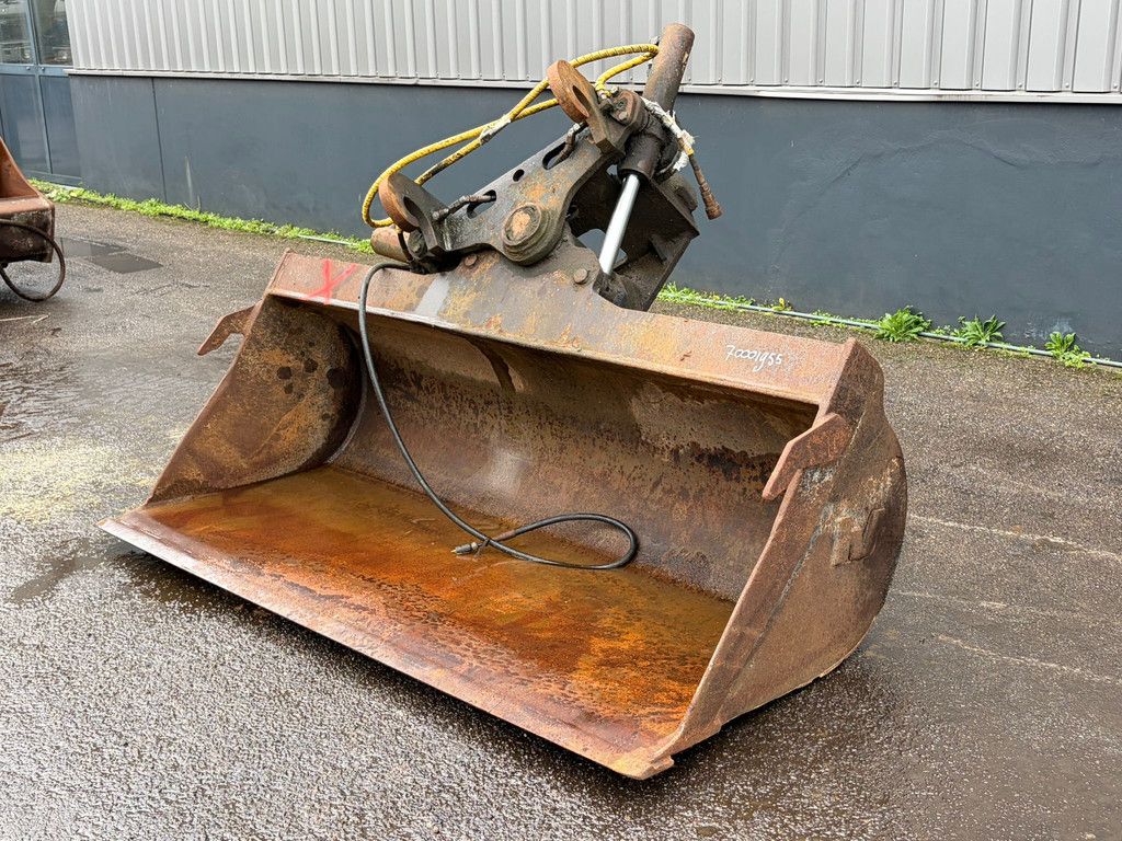 Verachtert tilting bucket CW-40 bucket width: 2400mm