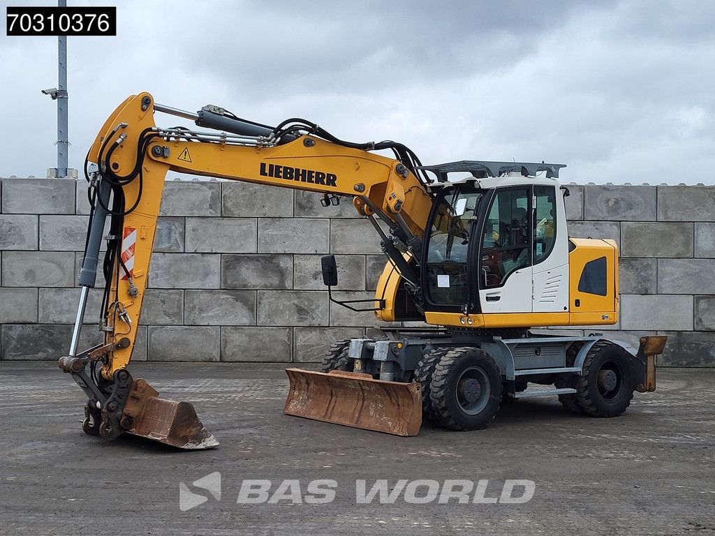 Liebherr A918 Compact