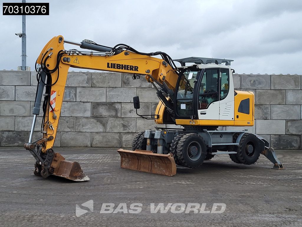 Liebherr A918 Compact