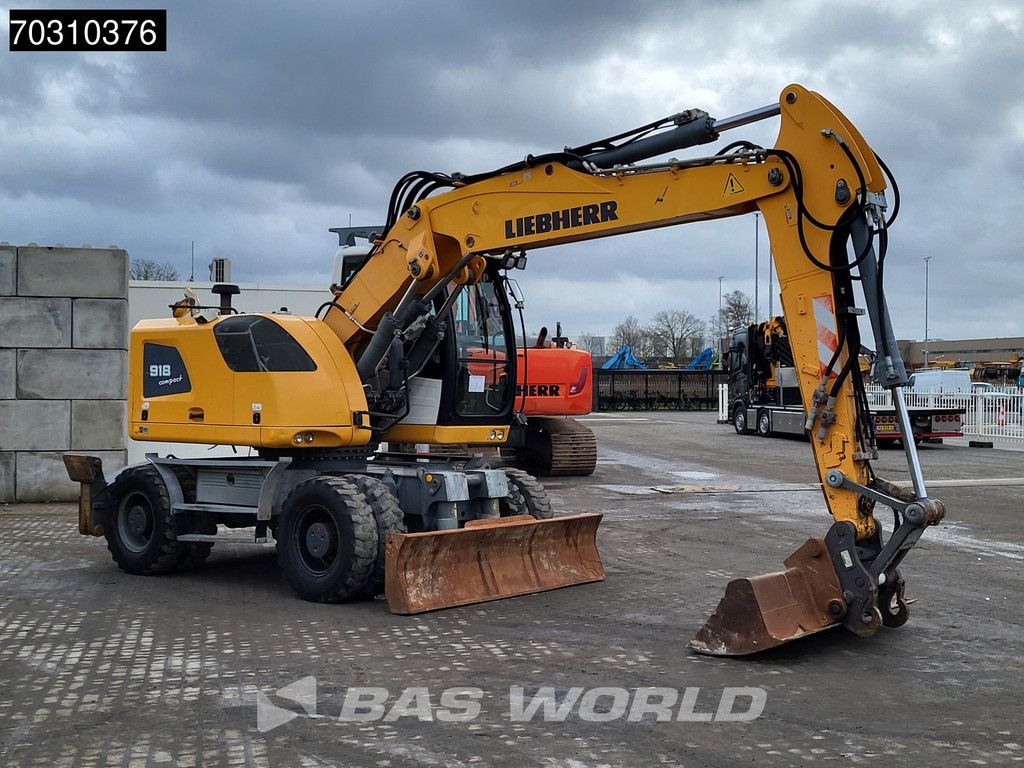 Liebherr A918 Compact