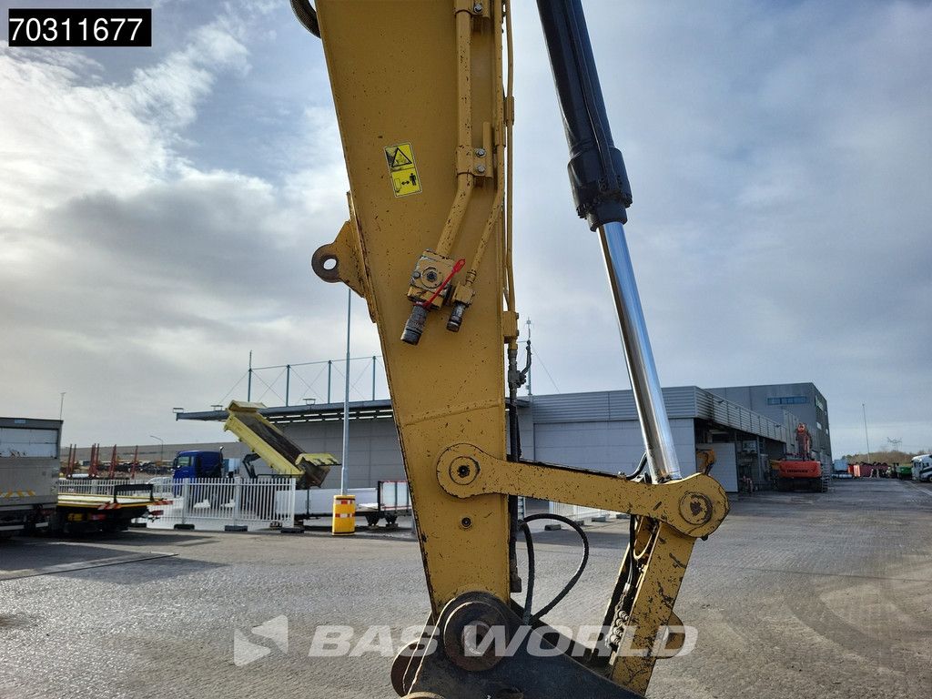 Caterpillar 325 FLCR