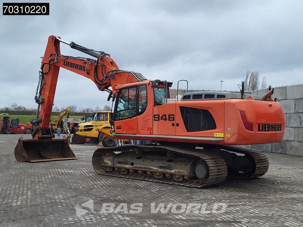 Liebherr R946 LC